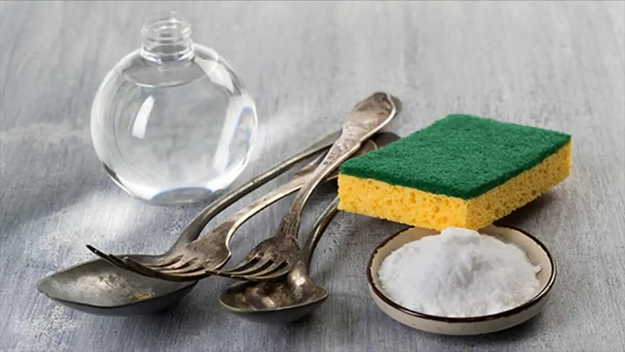 Il rimedio salva-lenzuola: usa aceto e bicarbonato al posto dell’ammorbidente e senti la differenza