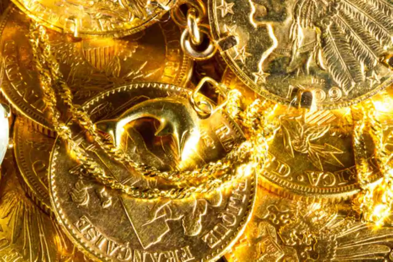 Perché l’oro è più prezioso del platino: ecco il confronto definitivo